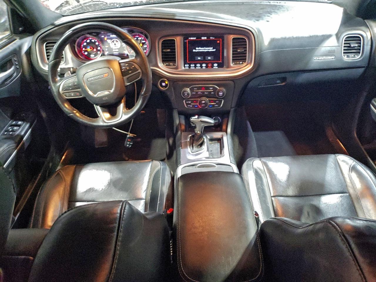 2020 DODGE CHARGER SXT photo 8