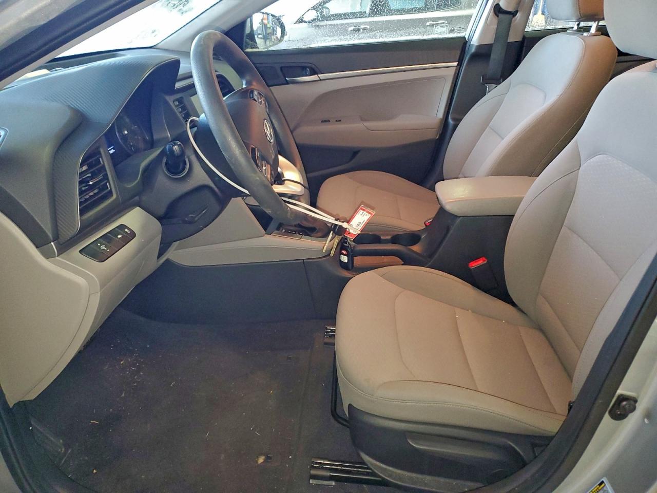 2020 HYUNDAI ELANTRA SE photo 7