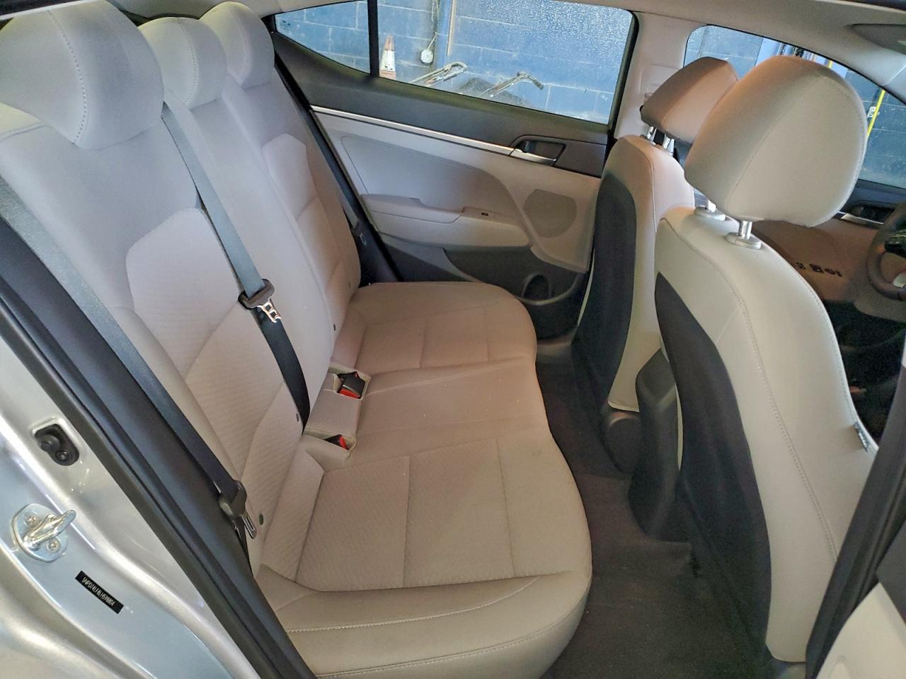 2020 HYUNDAI ELANTRA SE photo 10