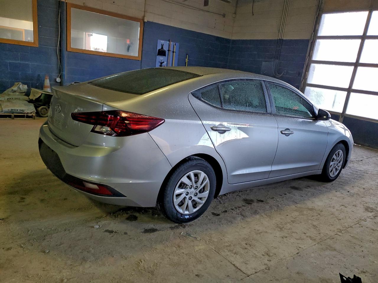 2020 HYUNDAI ELANTRA SE photo 3