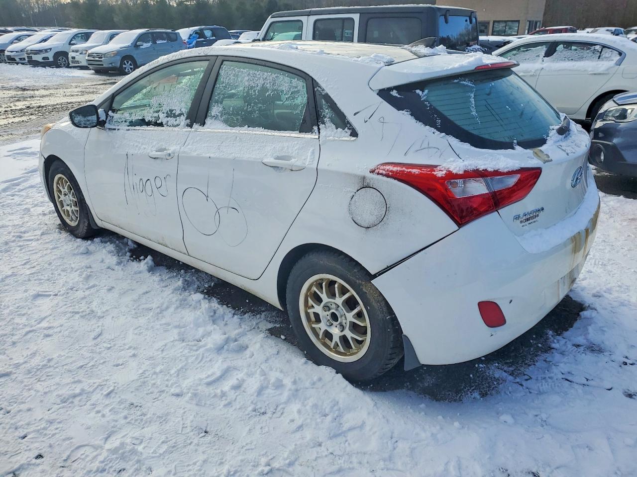 2013 HYUNDAI ELANTRA GT photo 2