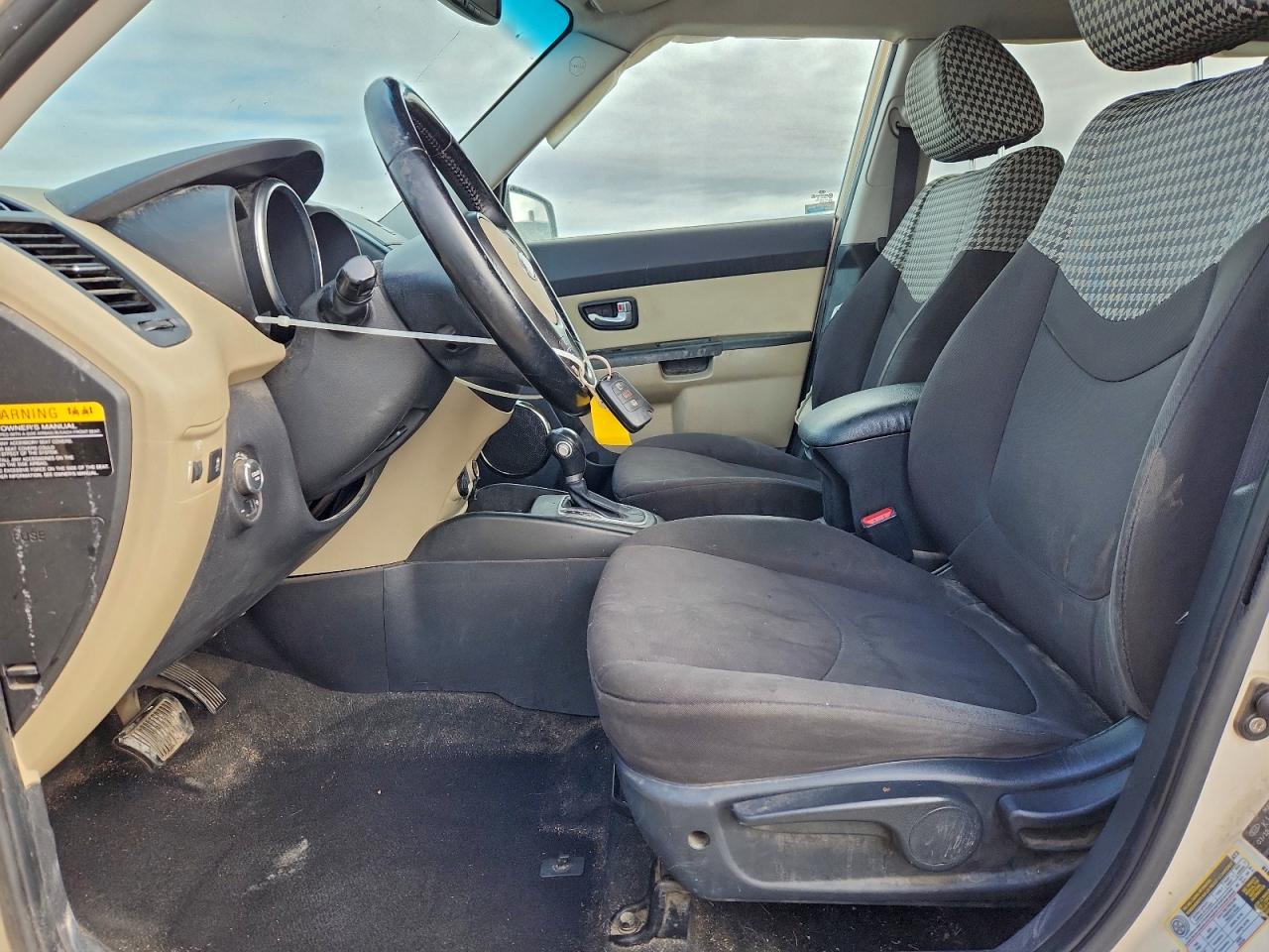 2013 KIA SOUL + photo 19