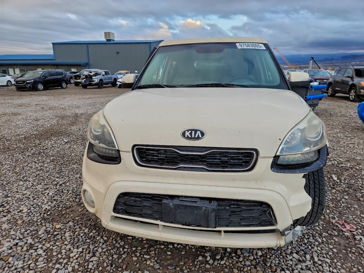 2013 KIA SOUL + photo 13