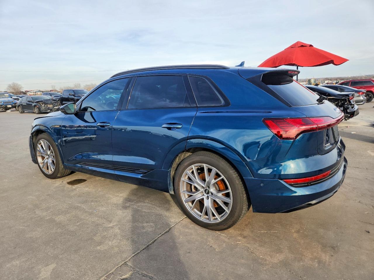 2021 AUDI E-TRON PRESTIGE photo 2