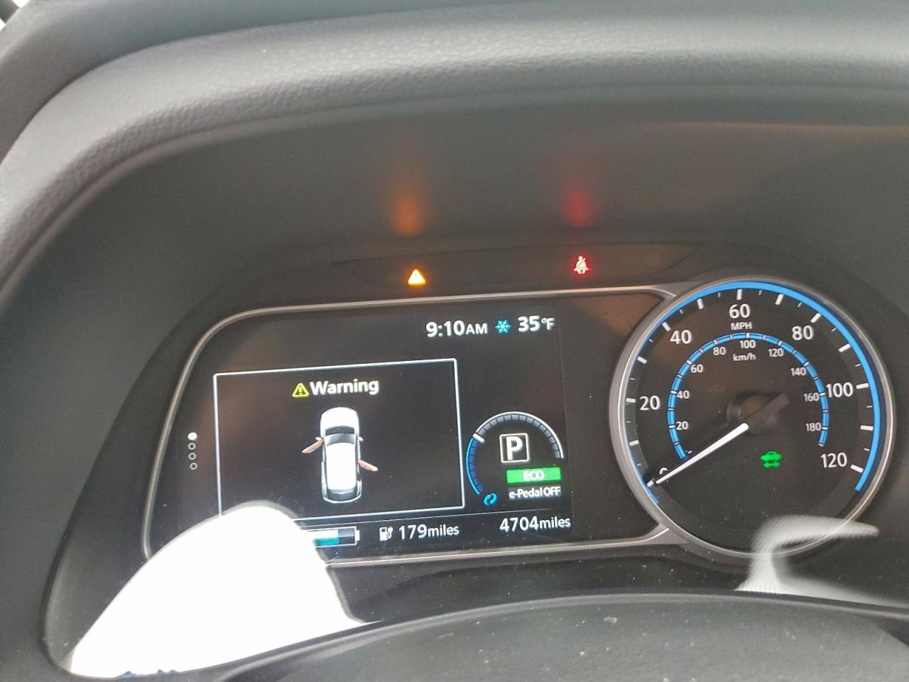 2025 NISSAN LEAF SV PLUS photo 17