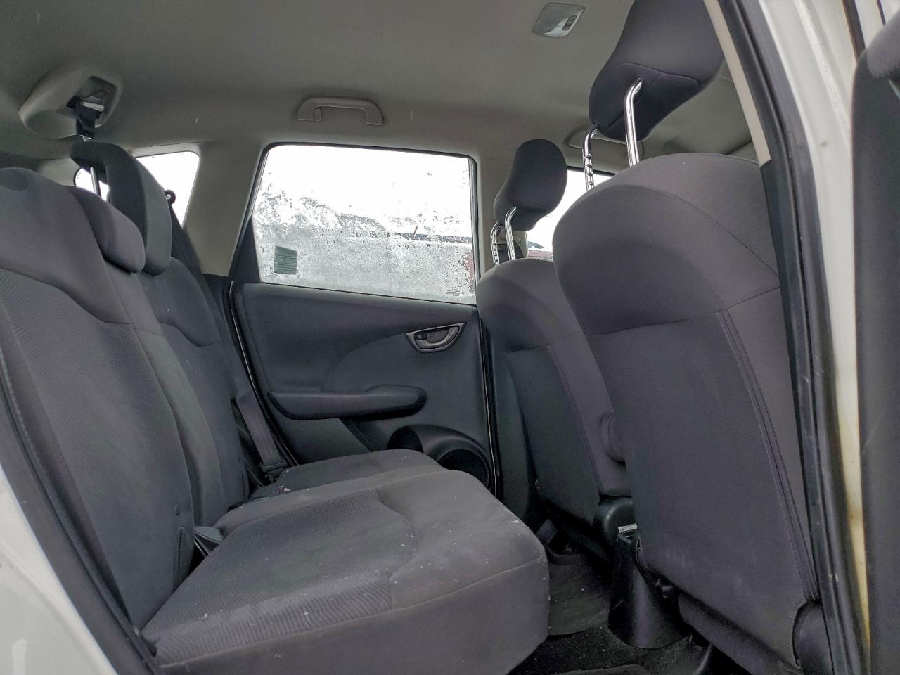 2013 HONDA FIT LX photo 10