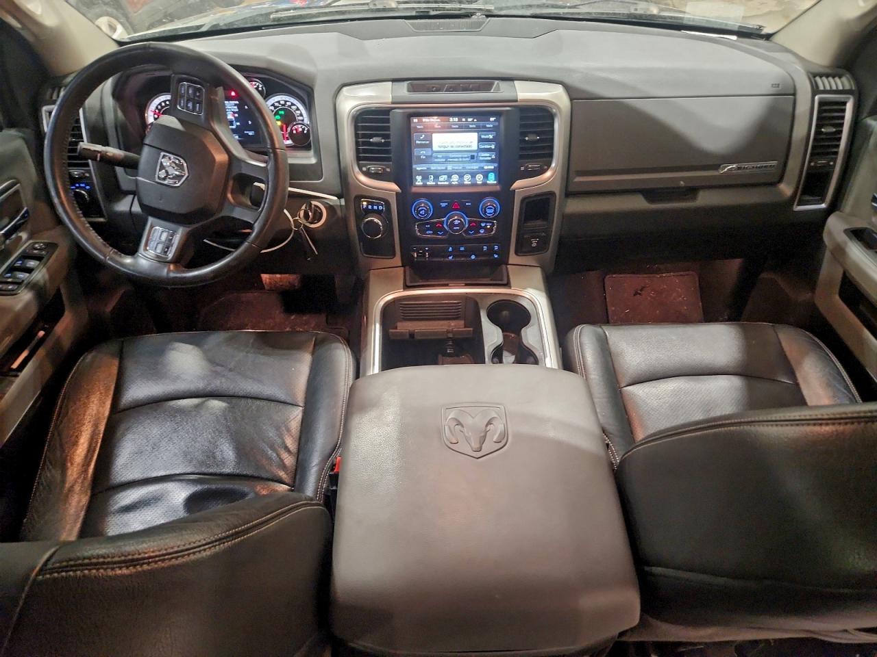 2017 RAM 1500 SLT photo 8