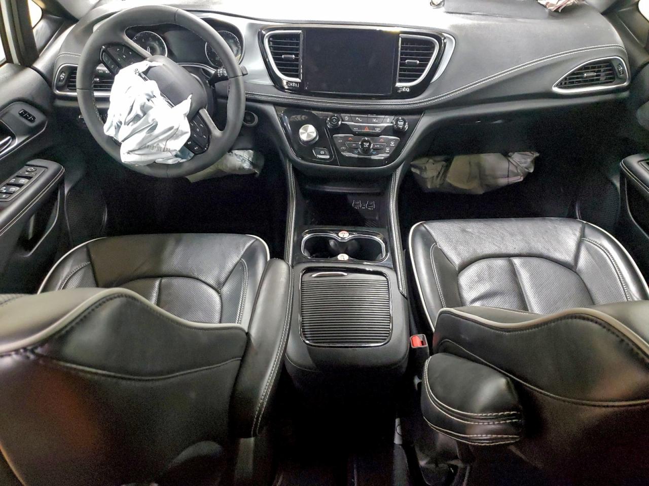 2025 CHRYSLER PACIFICA LIMITED photo 8