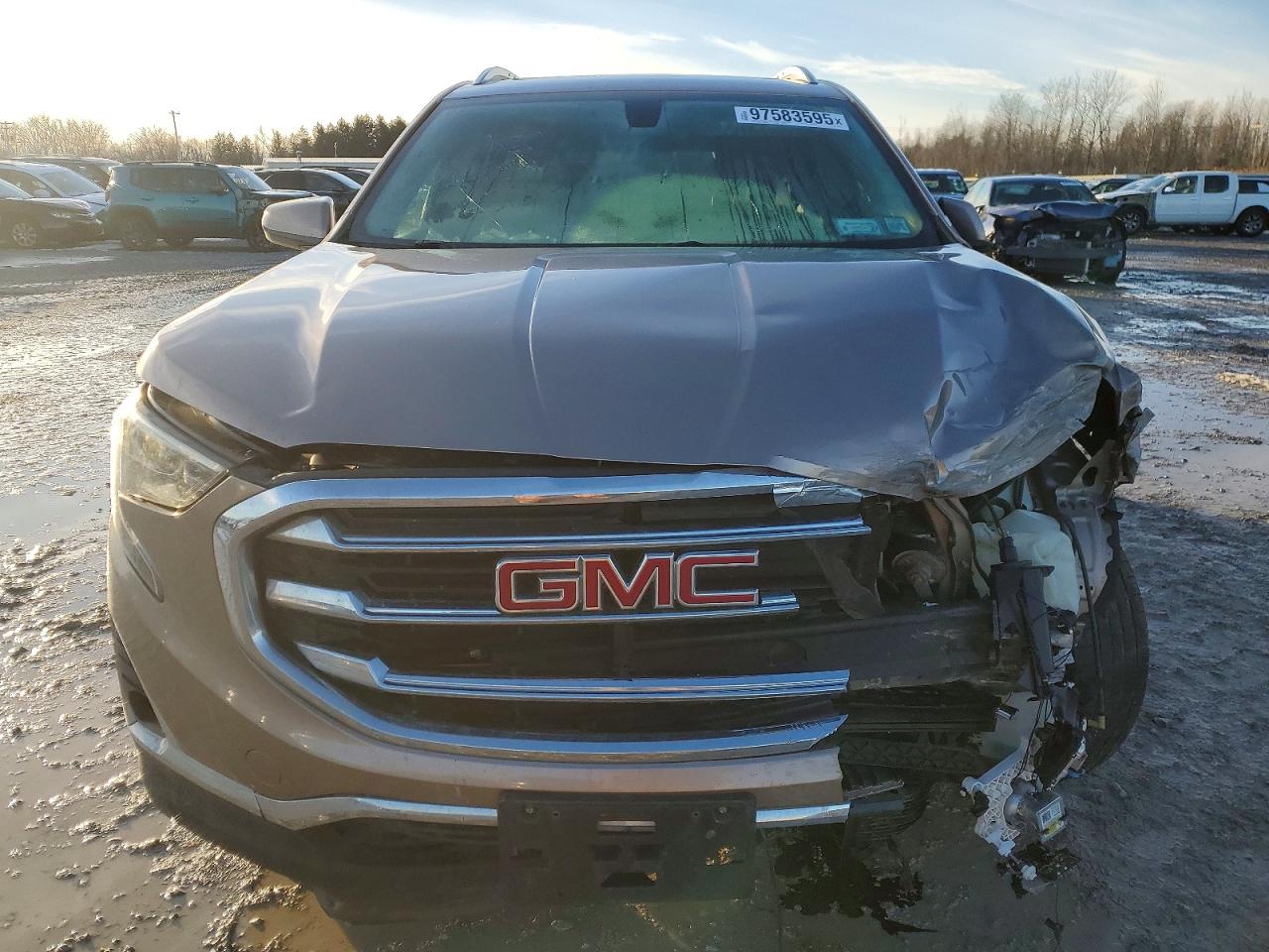 2018 GMC TERRAIN SLT photo 5