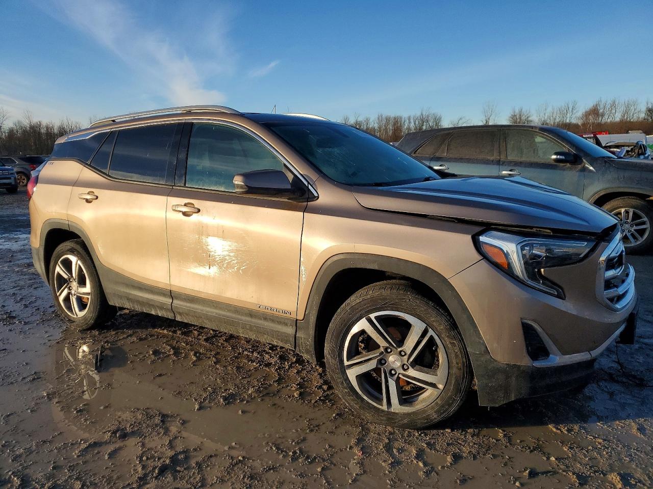 2018 GMC TERRAIN SLT photo 4