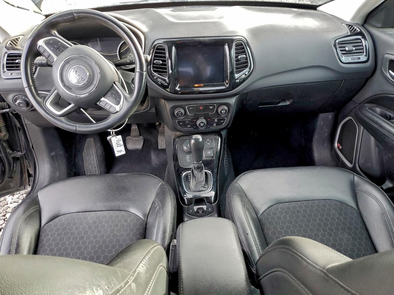 2019 JEEP COMPASS LATITUDE photo 8