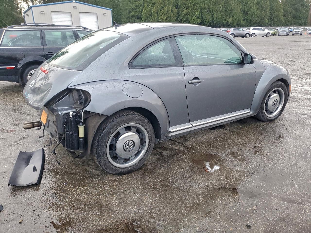2013 VOLKSWAGEN BEETLE photo 3
