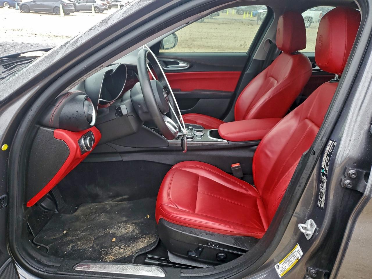 2020 ALFA ROMEO GIULIA TI photo 7
