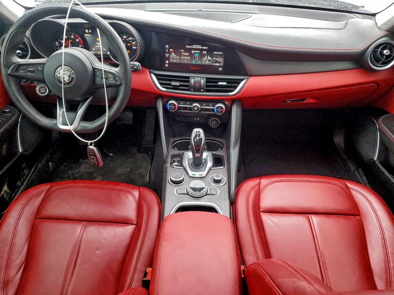 2020 ALFA ROMEO GIULIA TI photo 8
