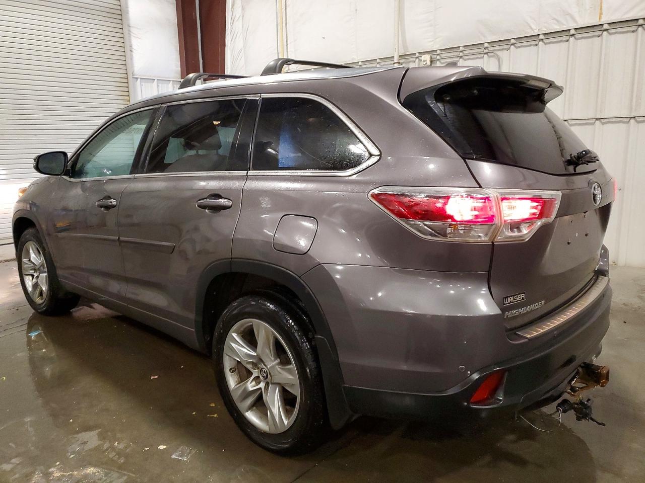 2016 TOYOTA HIGHLANDER LIMITED photo 2