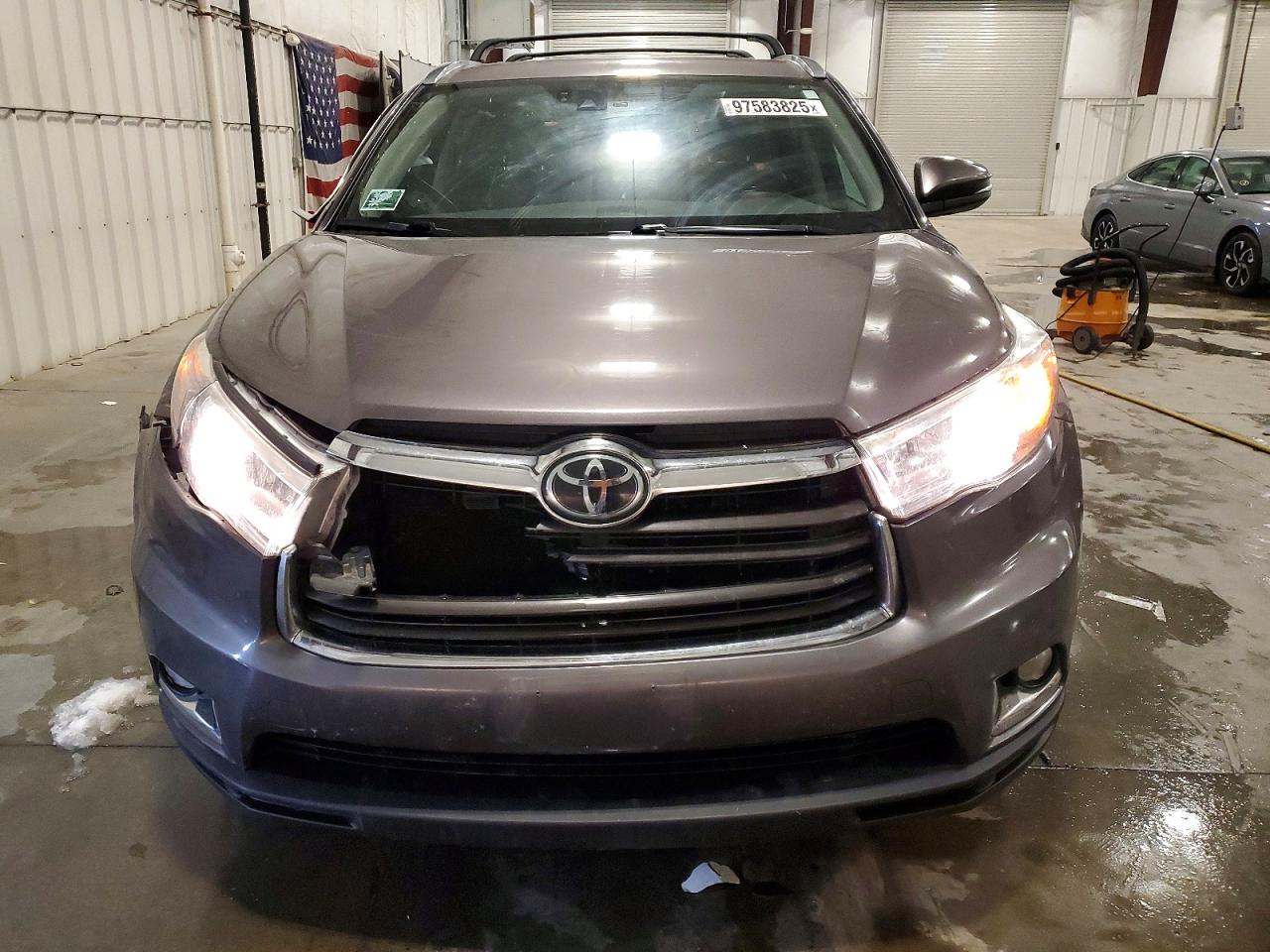 2016 TOYOTA HIGHLANDER LIMITED photo 5