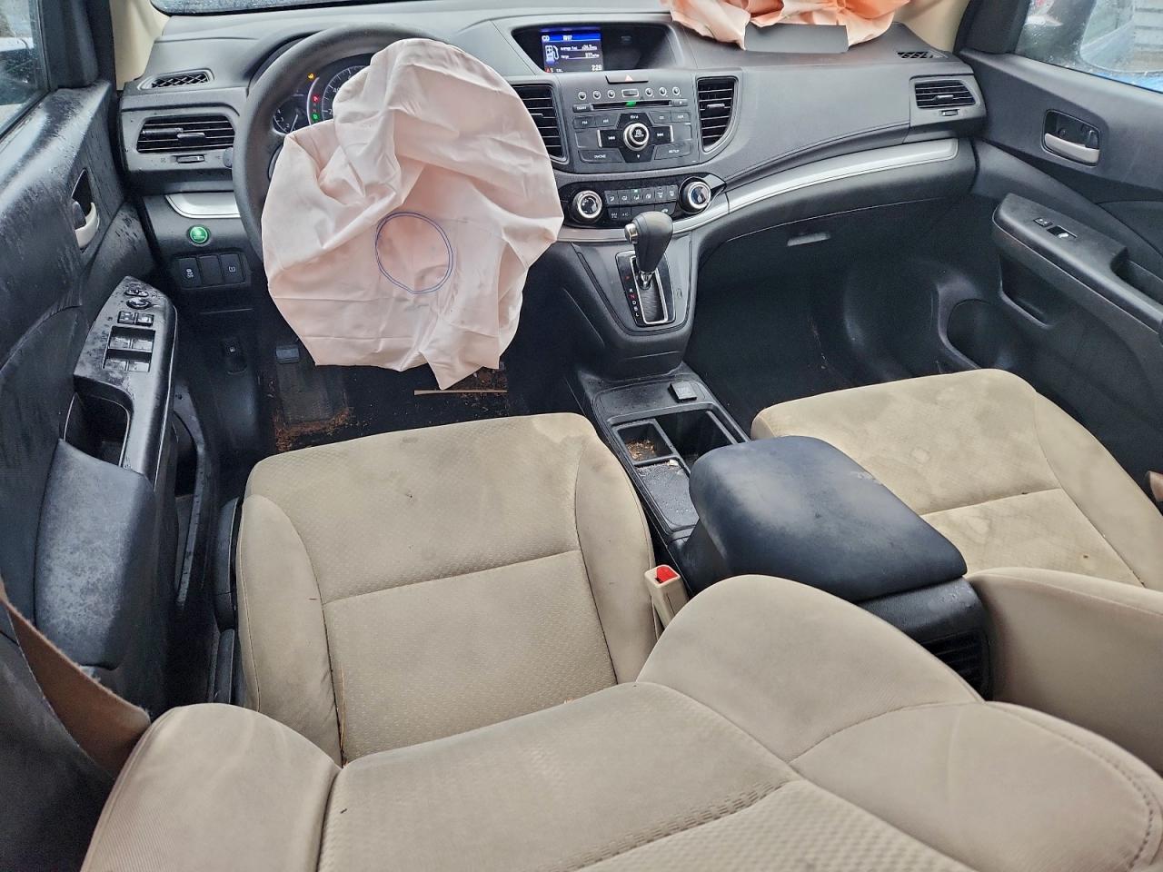 2015 HONDA CR-V LX photo 8