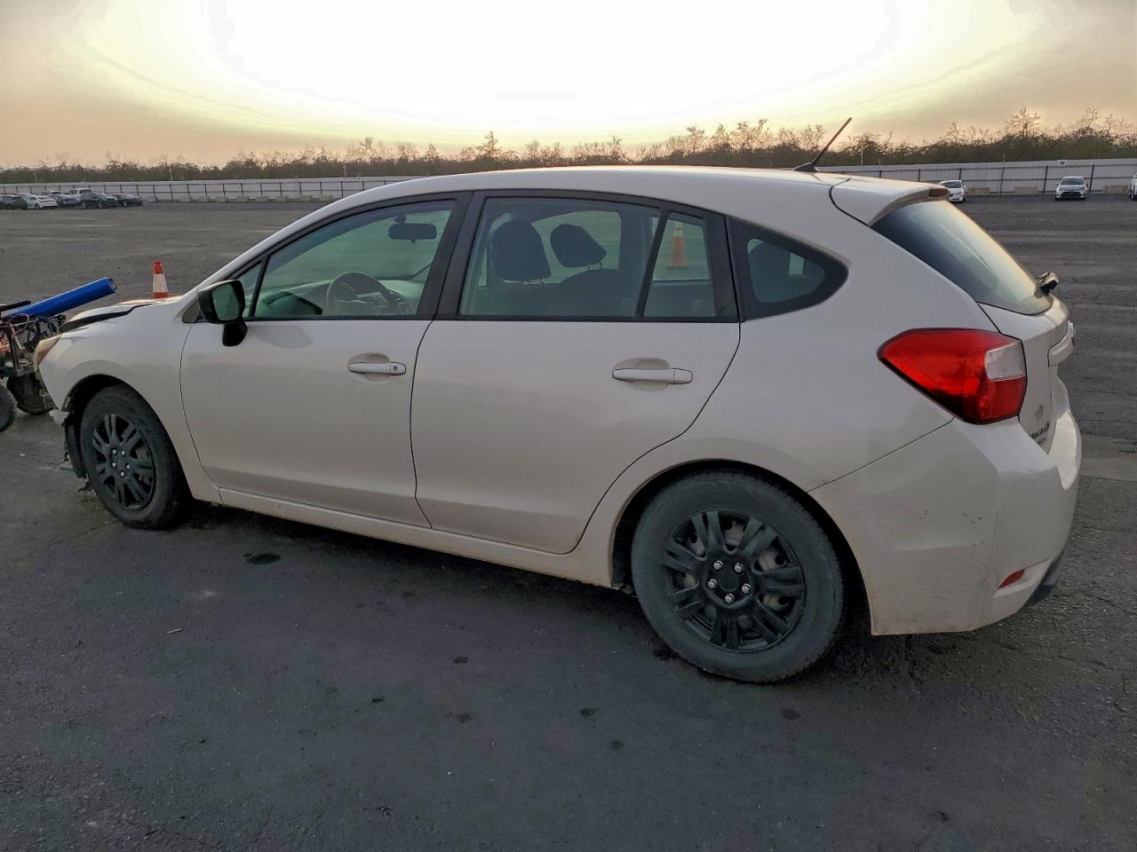 2016 SUBARU IMPREZA photo 2