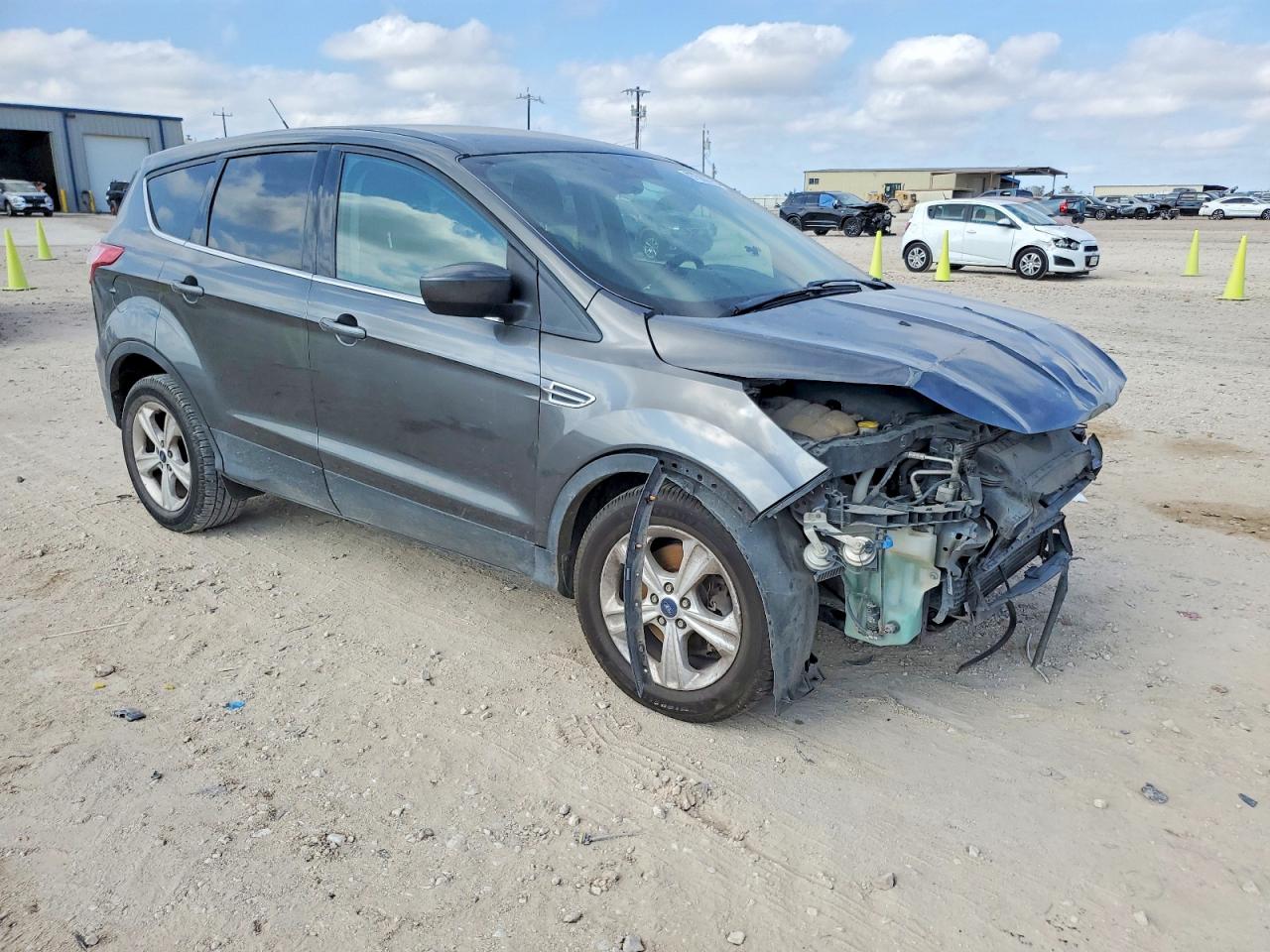 2015 FORD ESCAPE SE photo 4