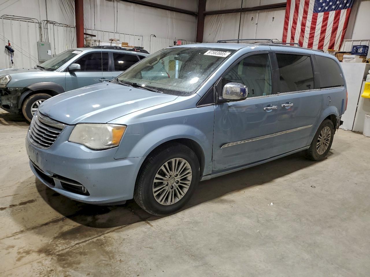 2013 CHRYSLER TOWN & COUNTRY