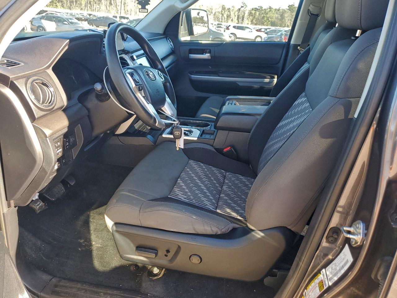 2018 TOYOTA TUNDRA DOUBLE CAB SR photo 7