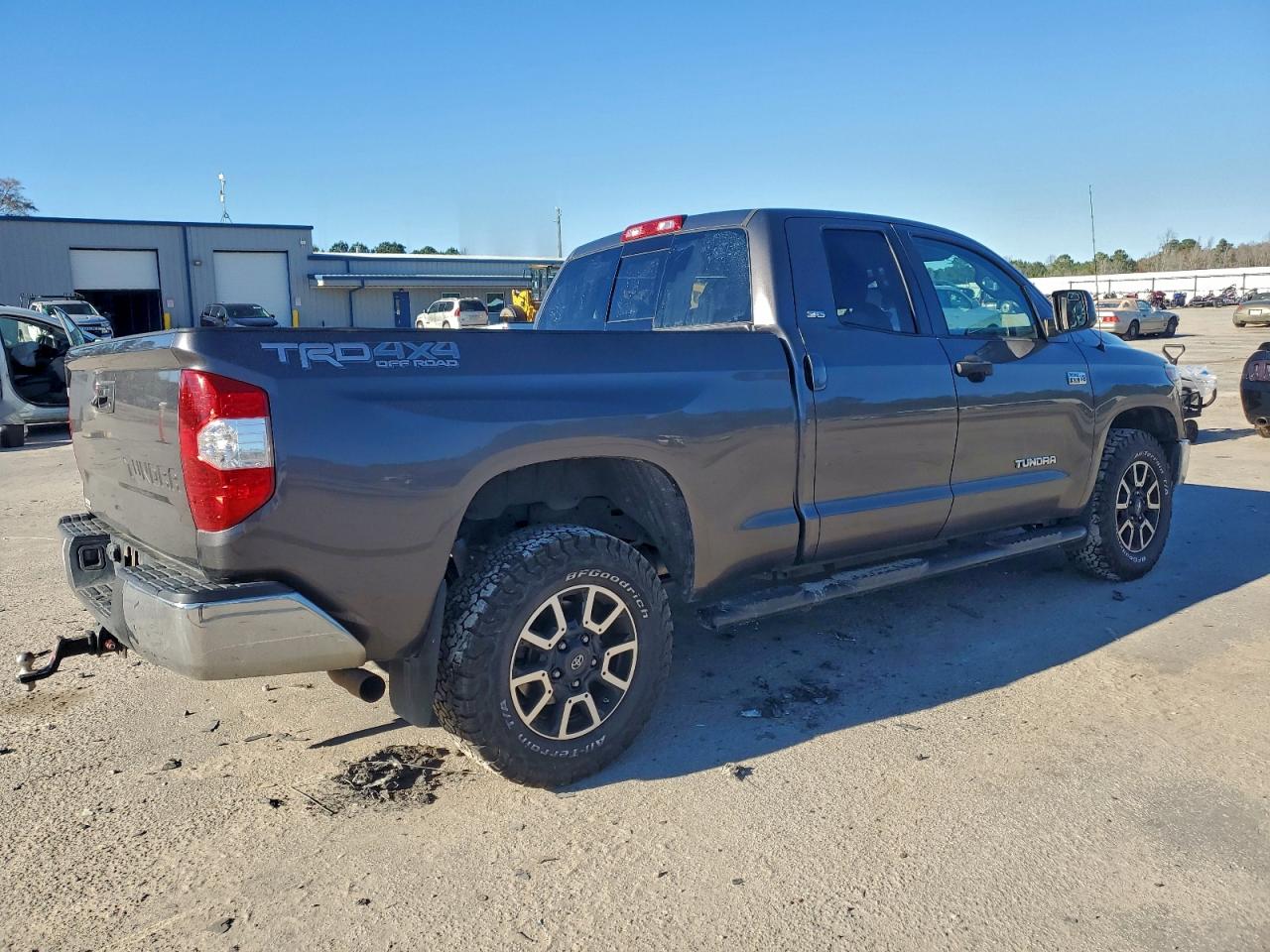 2018 TOYOTA TUNDRA DOUBLE CAB SR photo 3