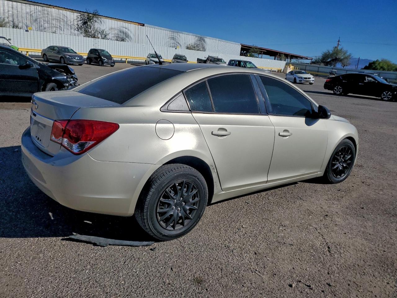 2013 CHEVROLET CRUZE LS photo 3