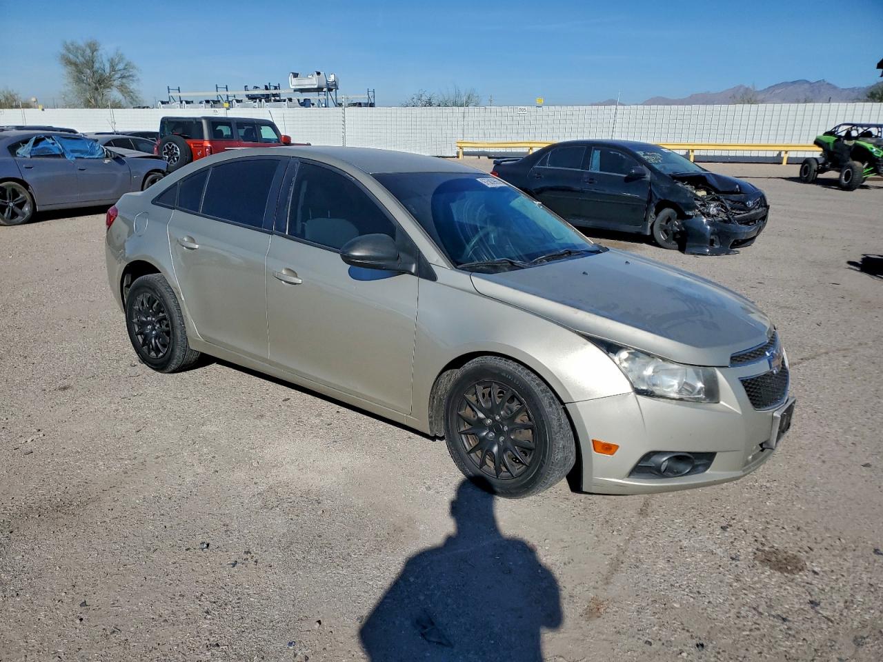 2013 CHEVROLET CRUZE LS photo 4