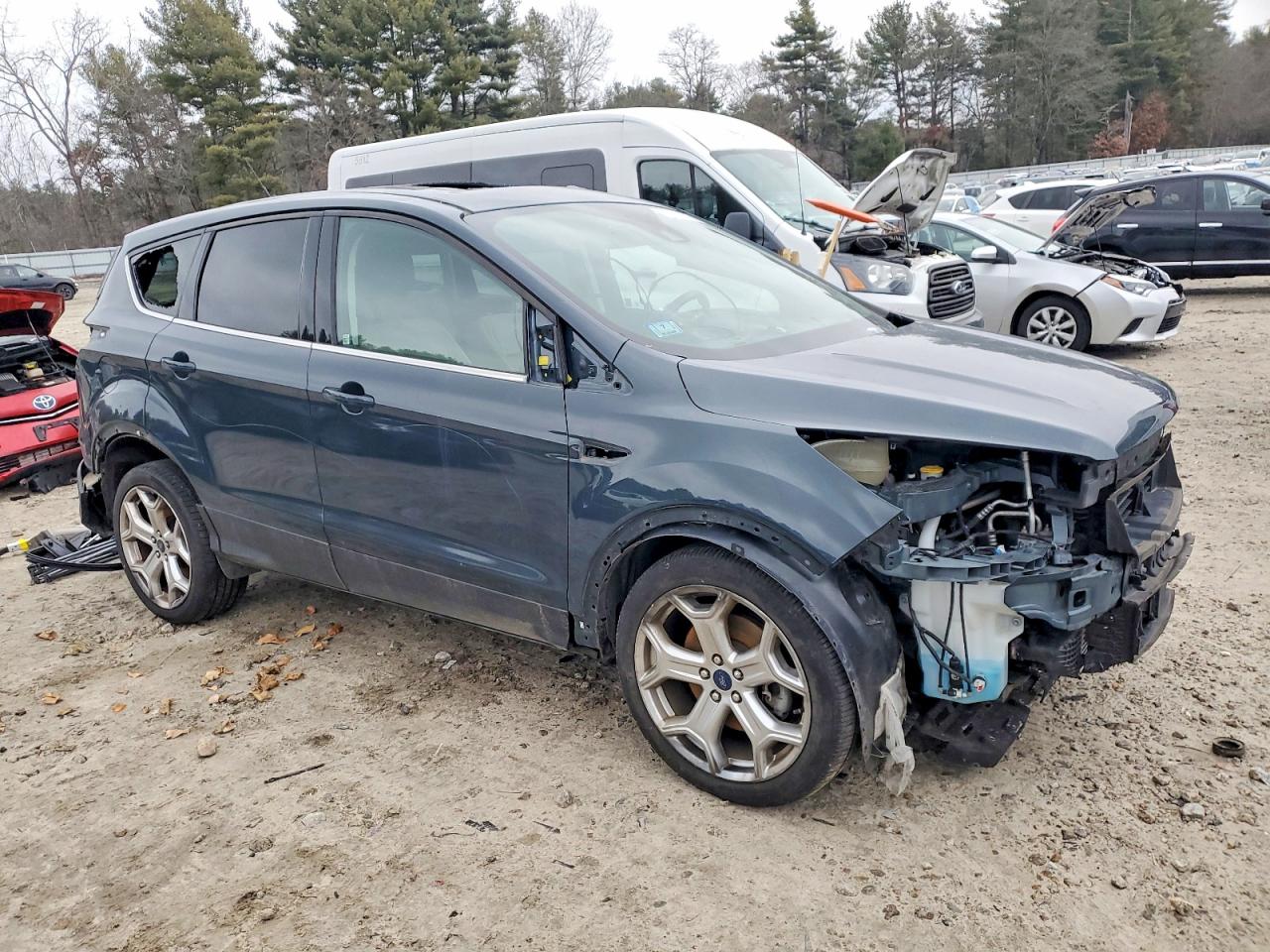 2019 FORD ESCAPE TITANIUM photo 4