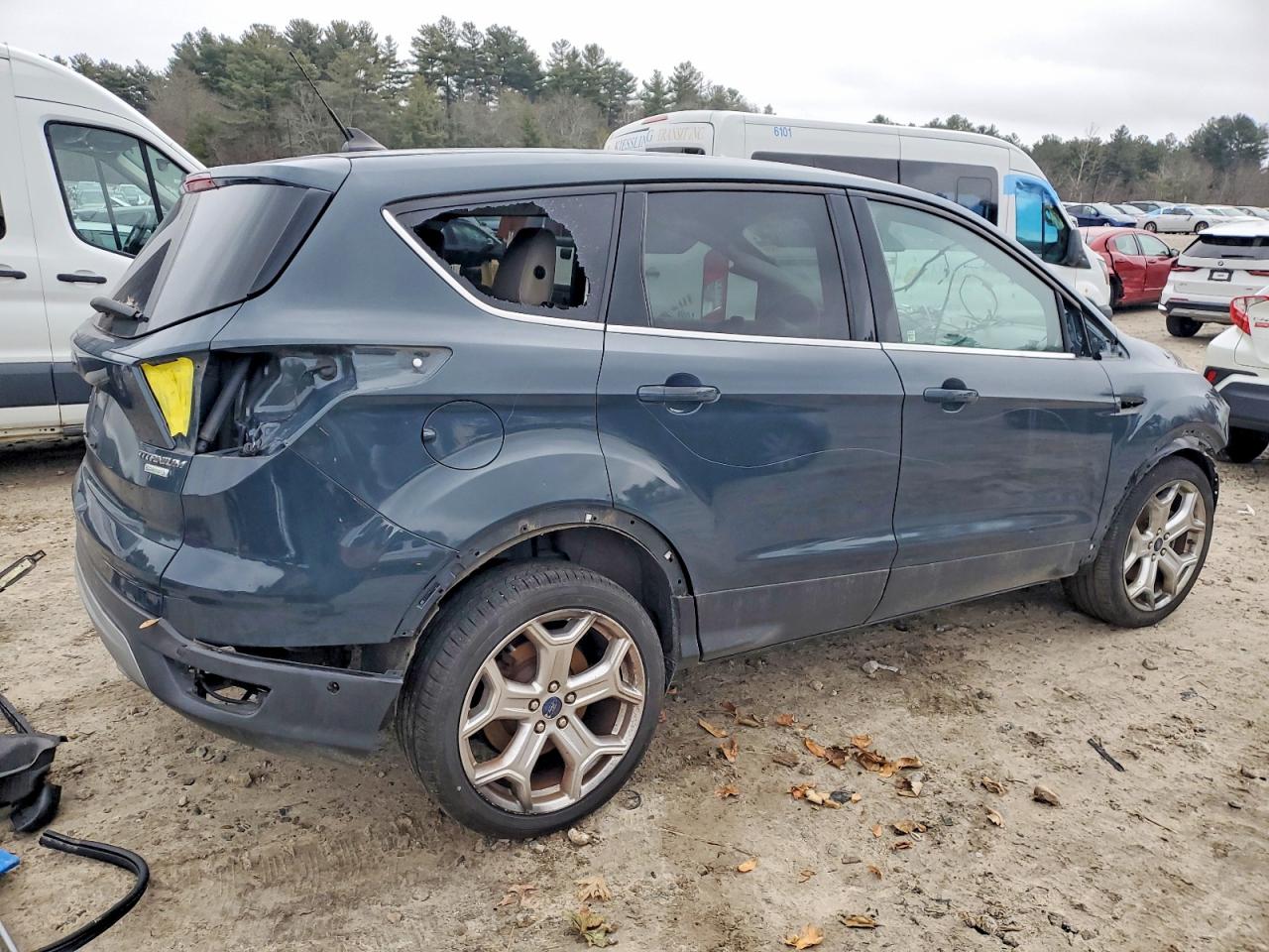 2019 FORD ESCAPE TITANIUM photo 3