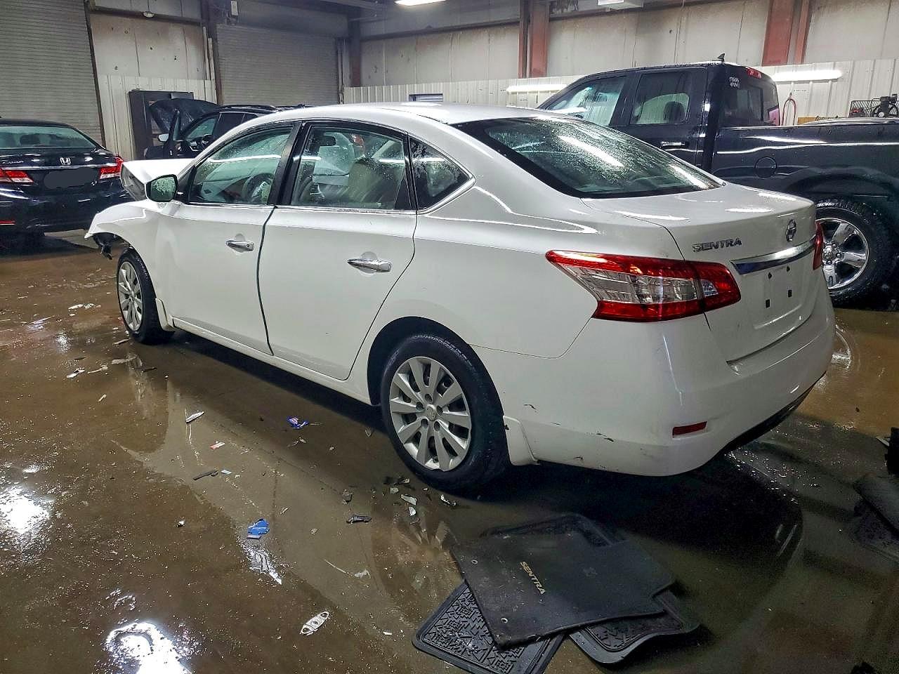 2015 NISSAN SENTRA S photo 2