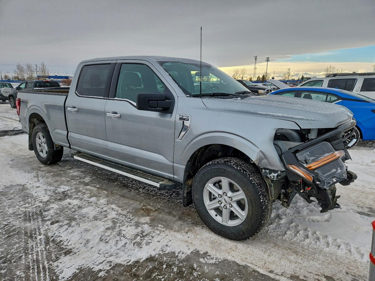 2025 FORD F150 XLT photo 4