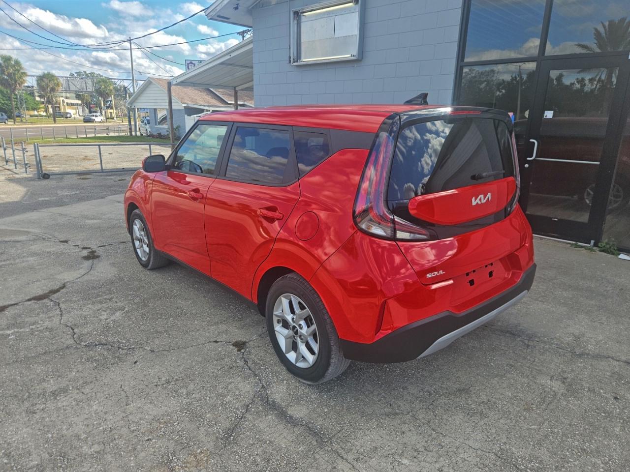 2024 KIA SOUL LX photo 3
