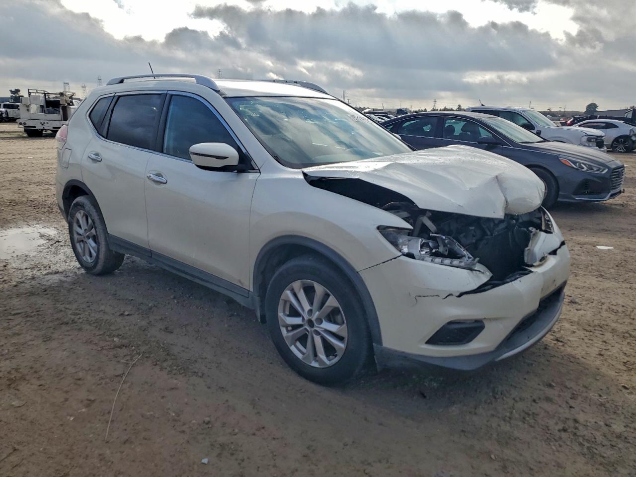 2016 NISSAN ROGUE S photo 4