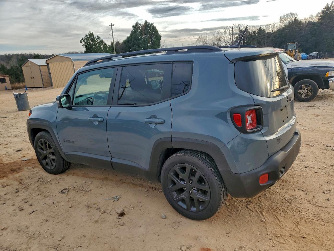 2017 JEEP RENEGADE LATITUDE photo 4
