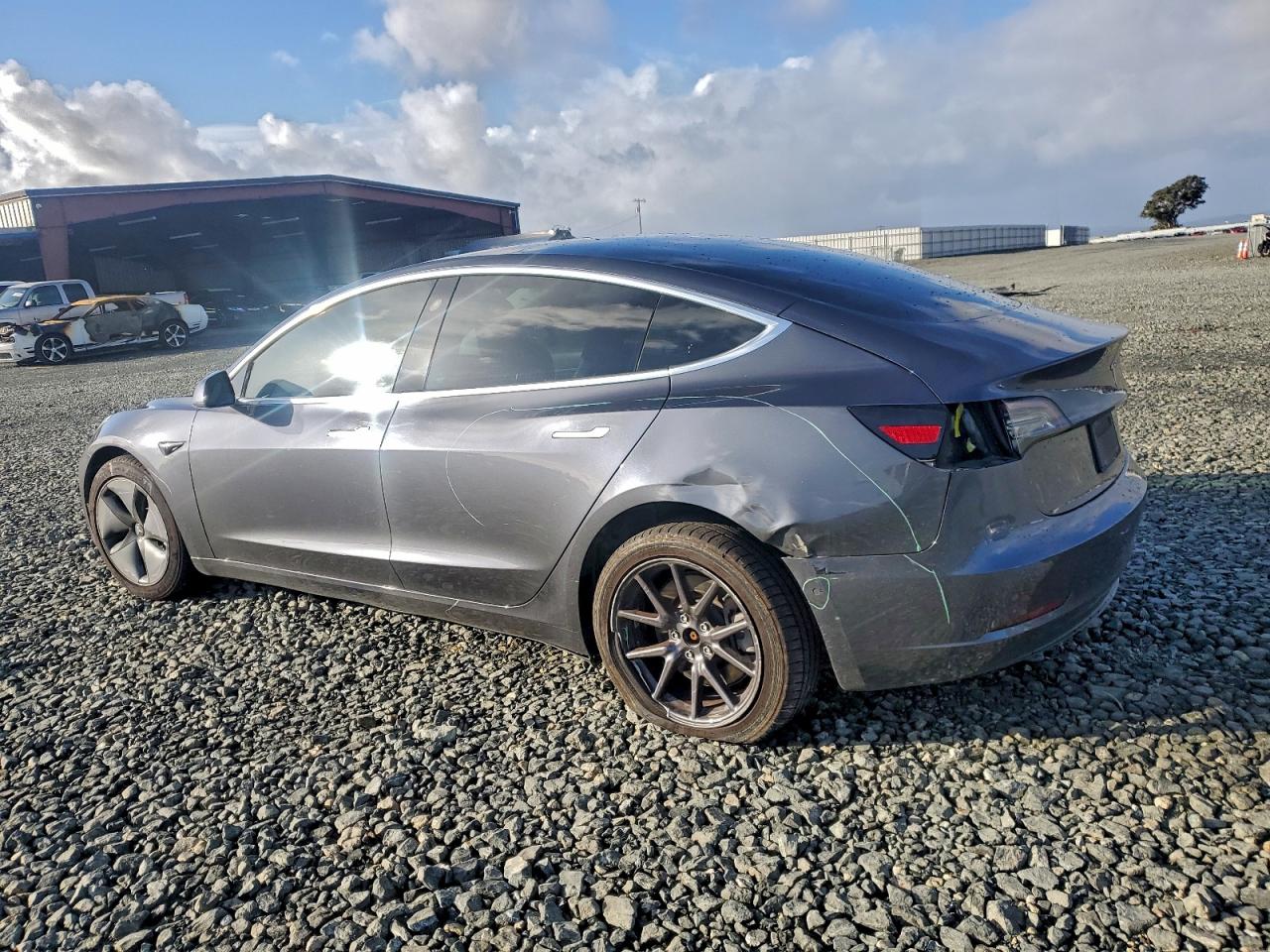 2019 TESLA MODEL 3 photo 4