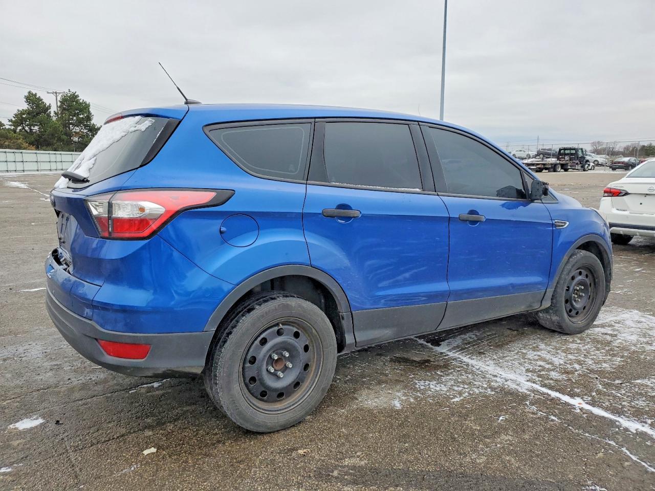 2018 FORD ESCAPE S photo 5