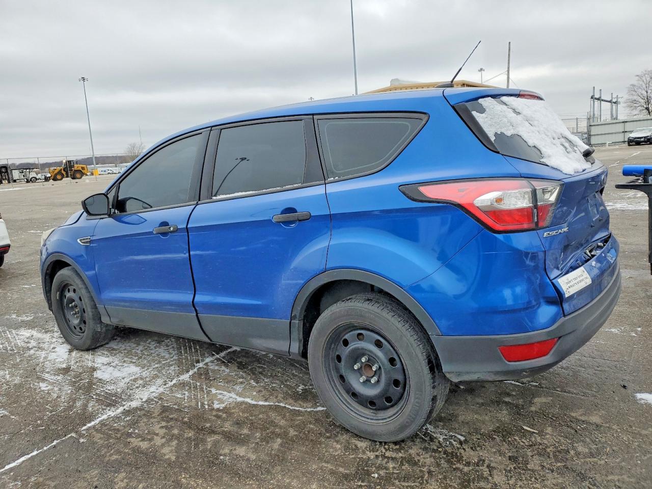 2018 FORD ESCAPE S photo 3