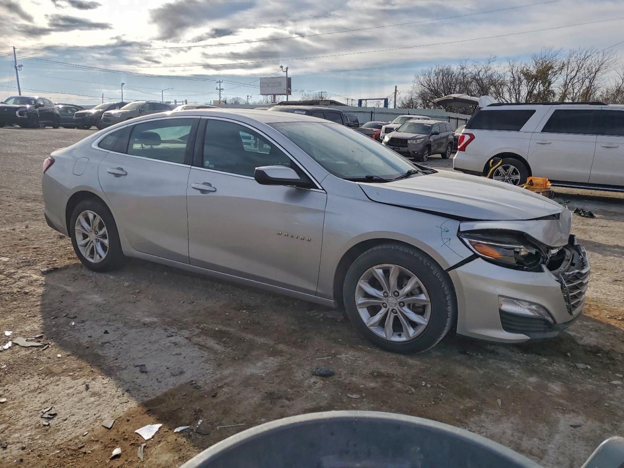 2020 CHEVROLET MALIBU LT photo 4