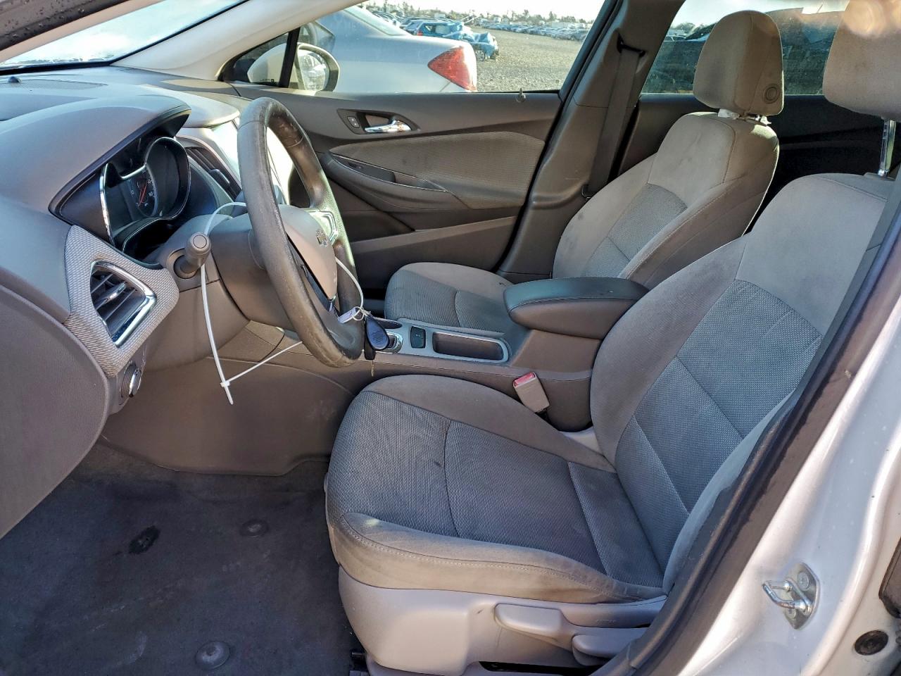 2016 CHEVROLET CRUZE LS photo 7