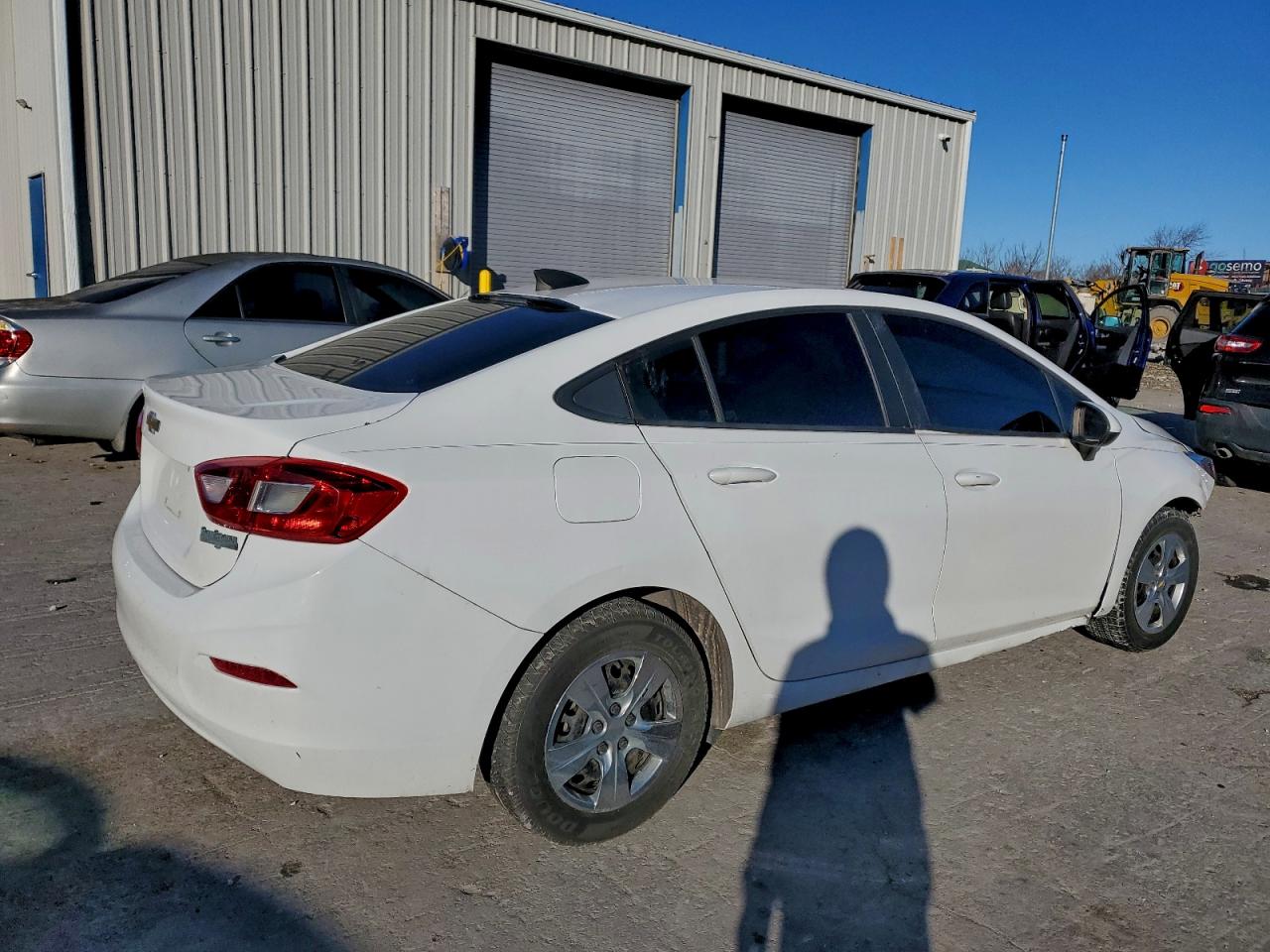 2016 CHEVROLET CRUZE LS photo 3