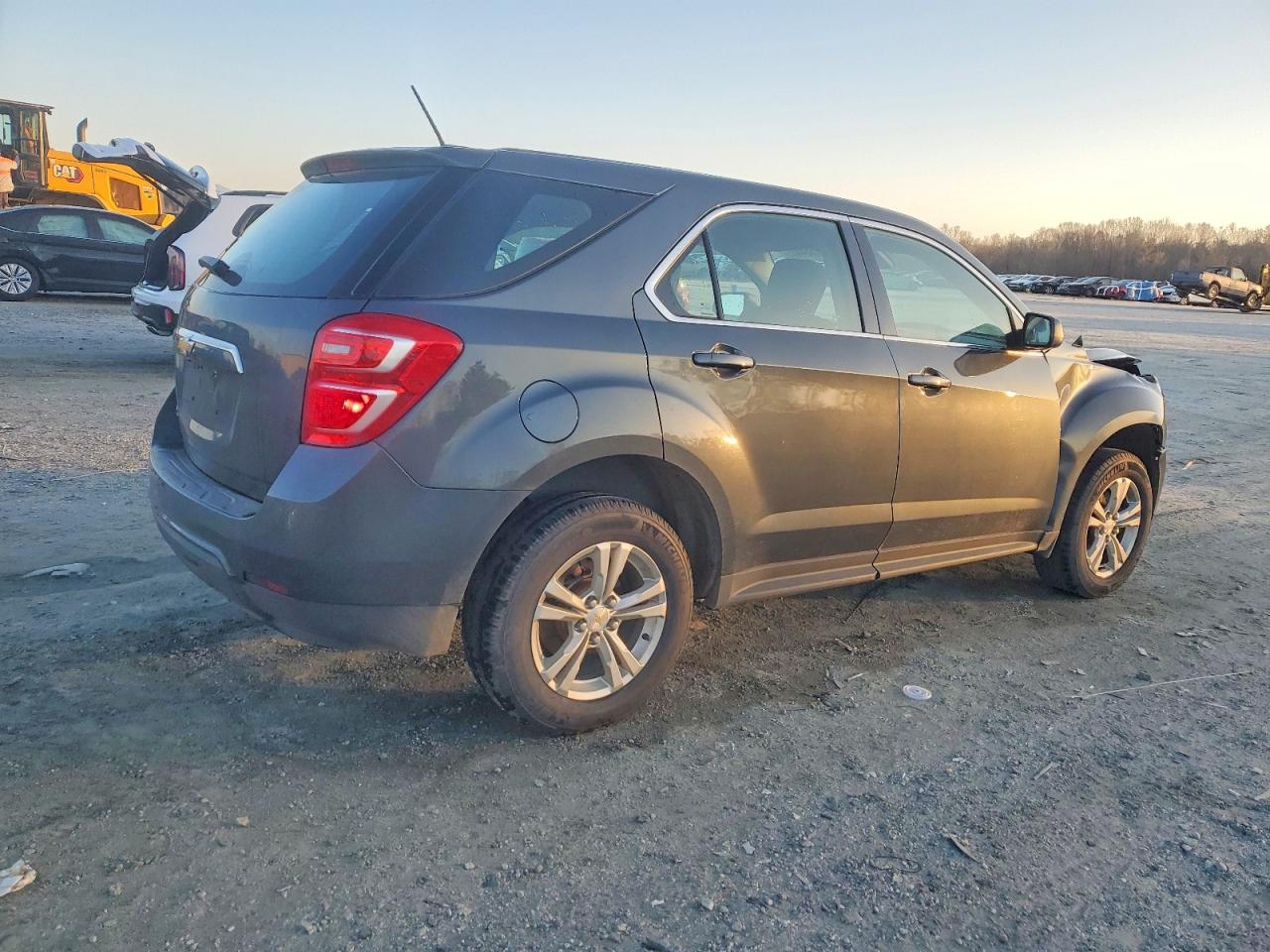 2017 CHEVROLET EQUINOX LS photo 3