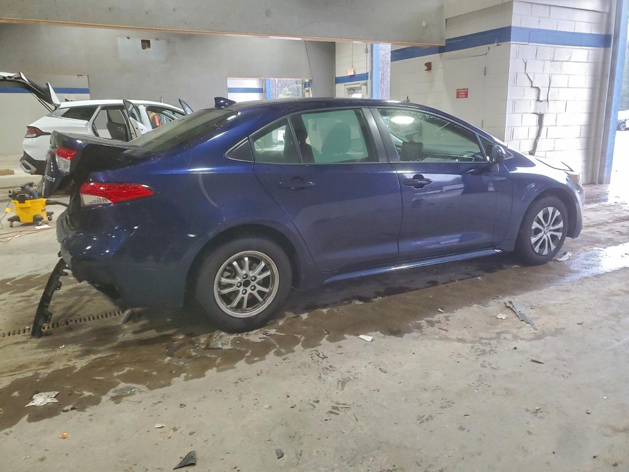 2022 TOYOTA COROLLA LE photo 7
