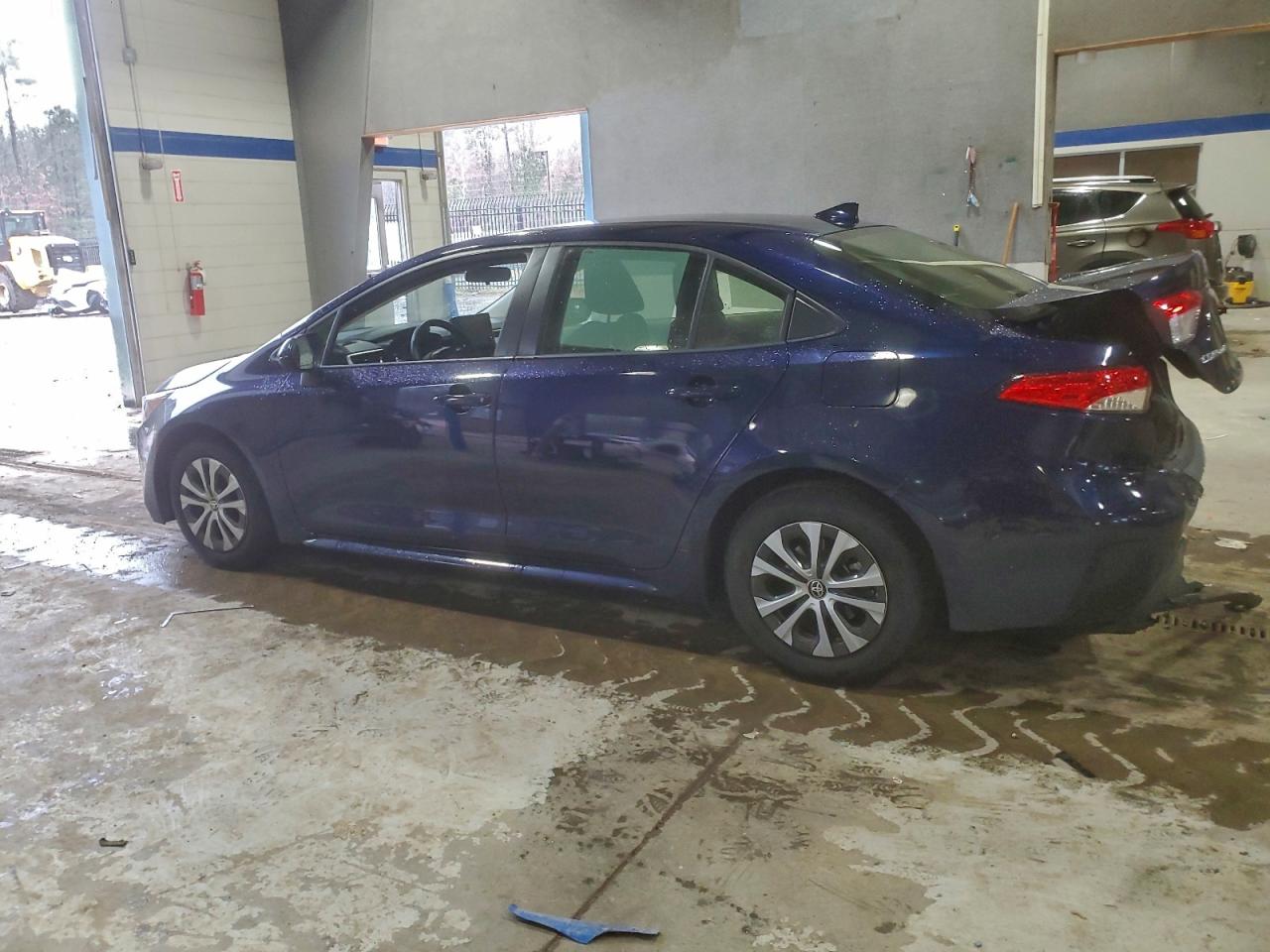 2022 TOYOTA COROLLA LE photo 4