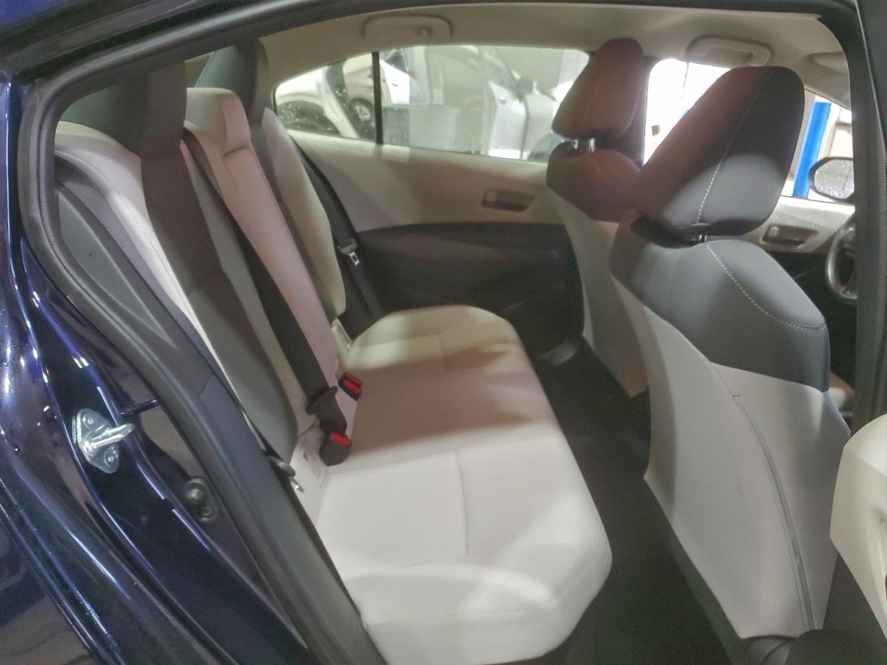 2022 TOYOTA COROLLA LE photo 28