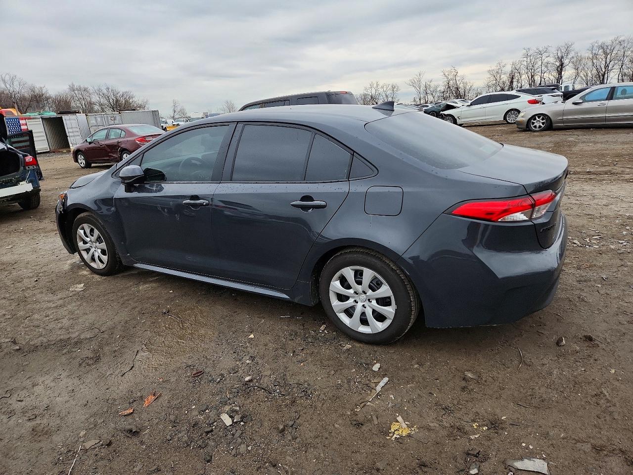 2025 TOYOTA COROLLA LE photo 2