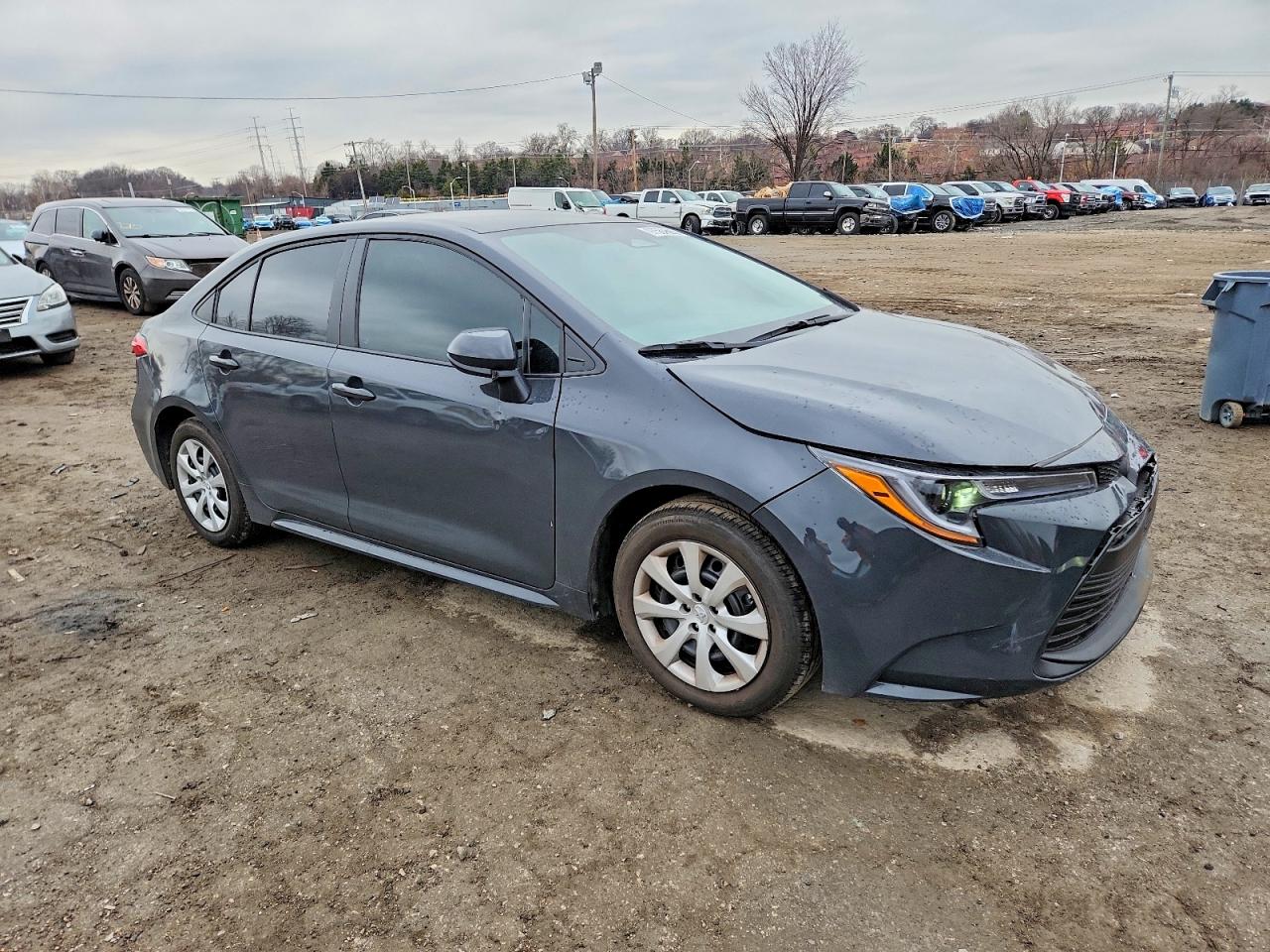 2025 TOYOTA COROLLA LE photo 4