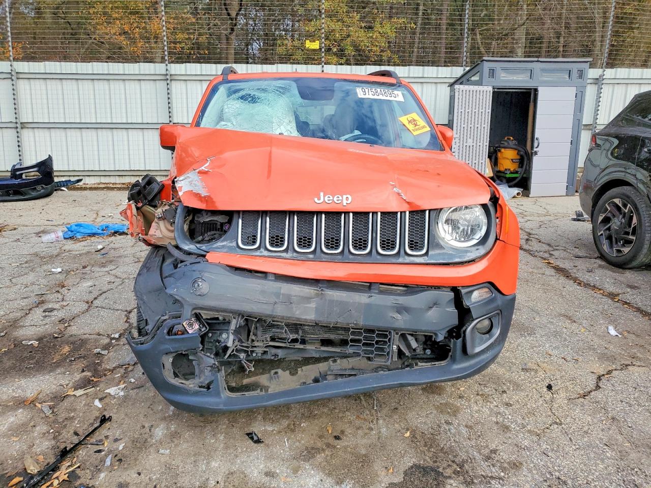 2017 JEEP RENEGADE LATITUDE photo 5