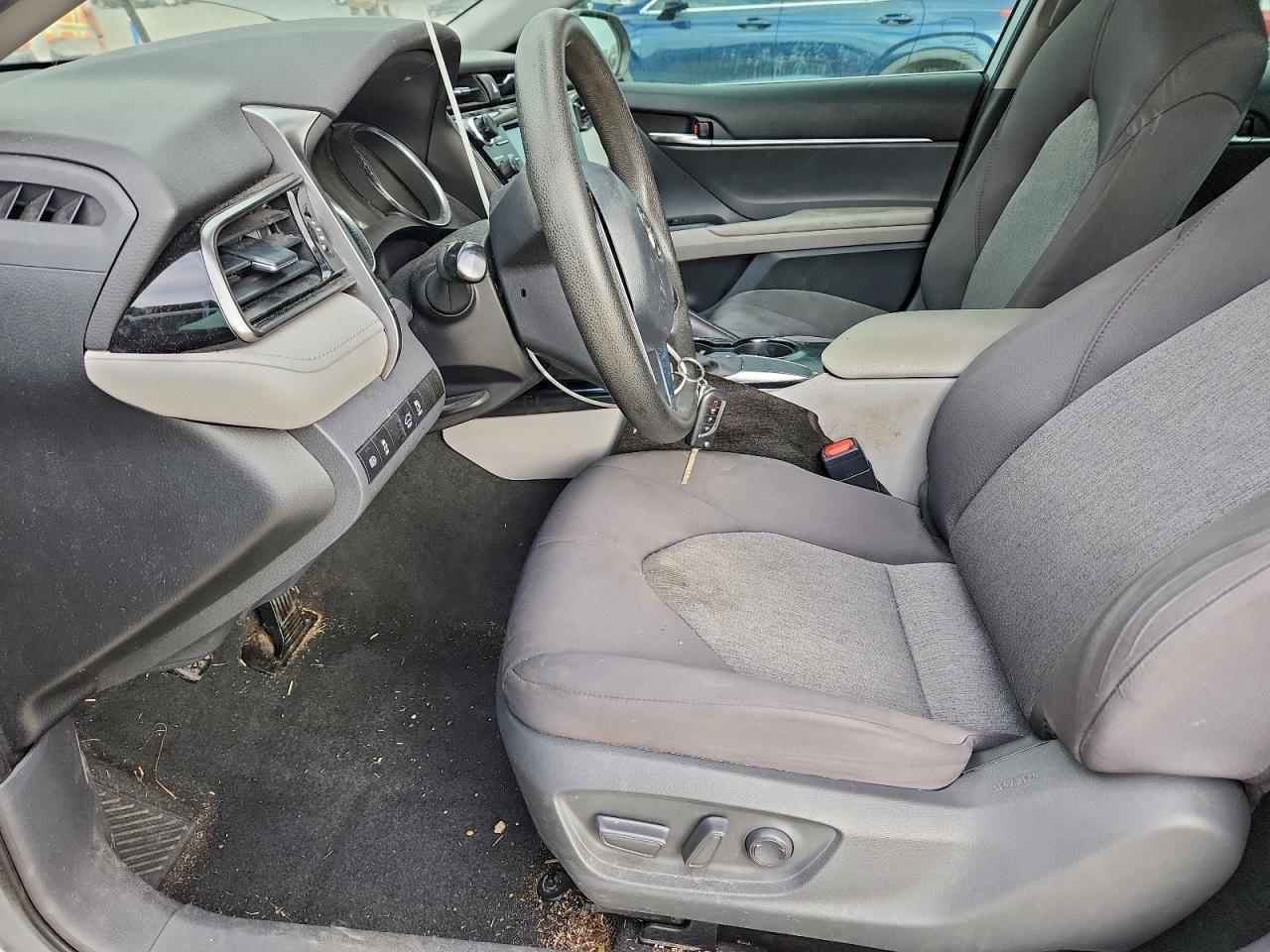 2020 TOYOTA CAMRY LE photo 7
