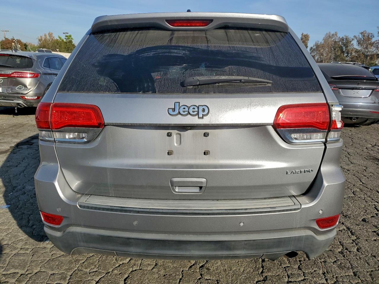 2018 JEEP GRAND CHEROKEE LAREDO photo 6
